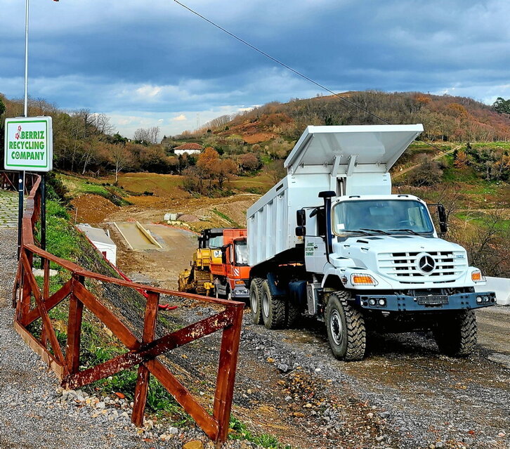 Punto de acceso al lugar en el que se pretende emplazar el futuro vertedero.