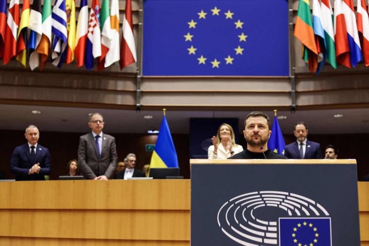 El presidente de Ucrania, Volodimir Zelenski, ante el Parlamento Europeo.
