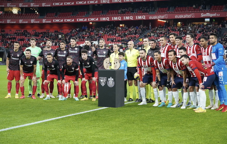 Athletic y Chivas se midieron en San Mamés durante el parón.