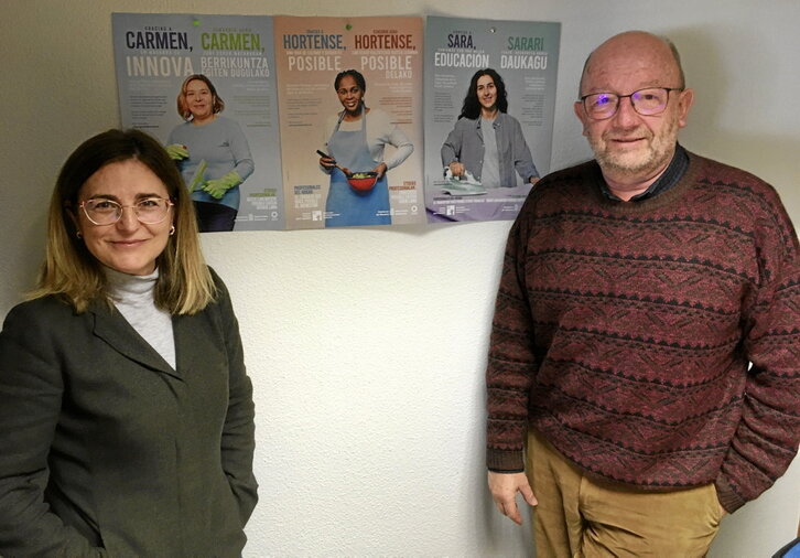 En la página anterior, Lourdes Chasco y Domingo Talens, del servicio de asesoramiento puesto en marcha en Nafarroa por el INAI y que presta la Fundación Gaztelan.