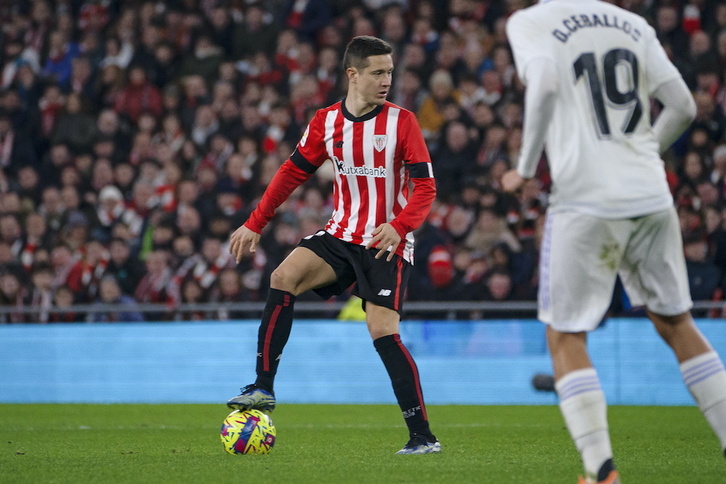 Ander Herrera en el partido contra el Real Madrid en San Mamés.
