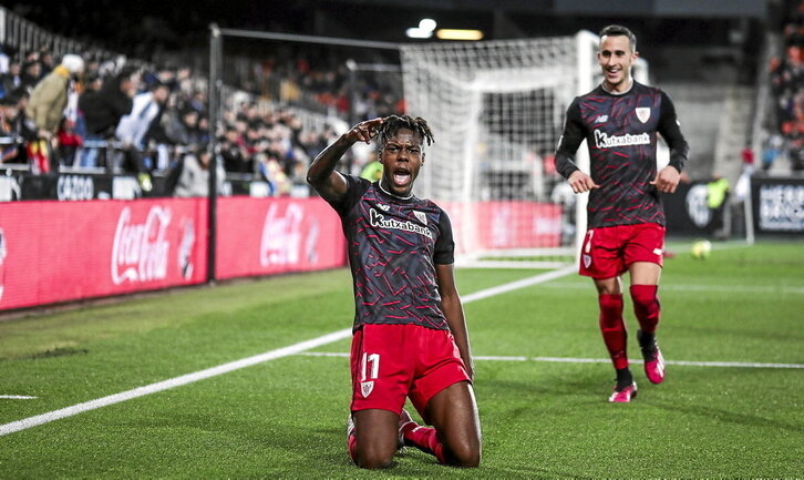 Nico Williams celebra con mucha rabia el empate que logró a la media hora de juego.