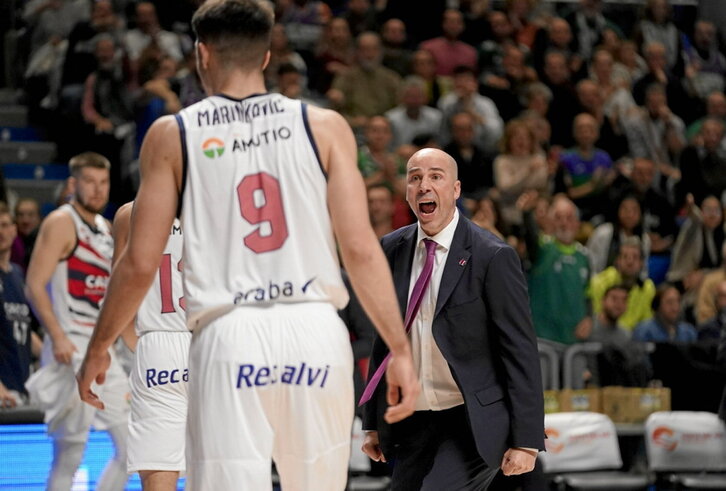 Peñarroya se desgañita ante Marinkovic.