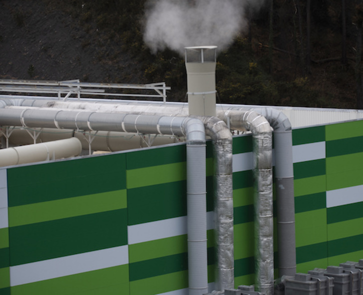 El informe detalla 2.033 superaciones de los Valores Límite de Emisiones semihorarias de sustancias y partículas.