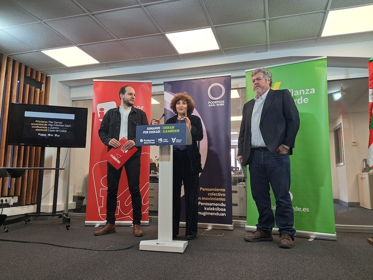 Representantes de las tres formaciones han intervenido en la pfresentación del acuerdo.