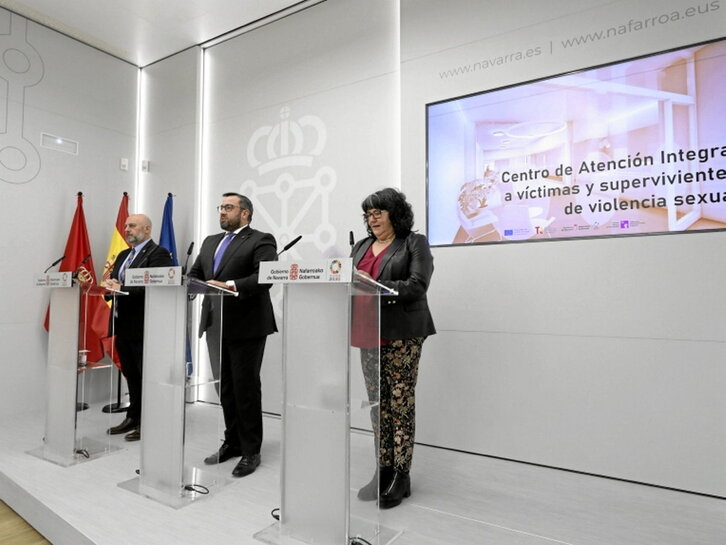 Arasti, Remírez e Istúriz, ayer en Iruñea.
