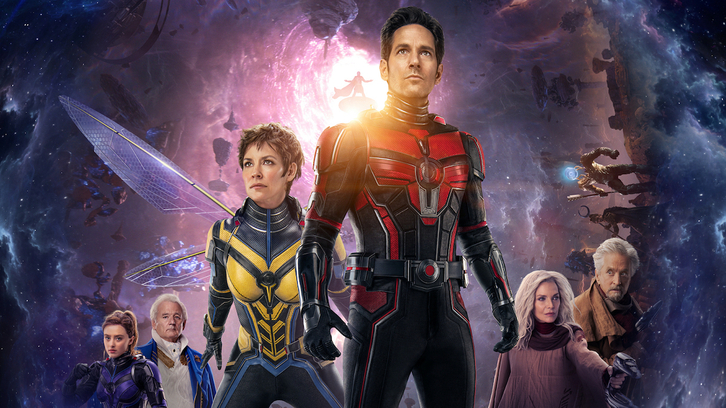 Cartel con Evangeline Lilly (Wasp) y Paul Rudd (Ant) al frente.