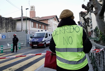 Protesta de este jueves contra el derribo del edificio de la calle Lope de Vega.