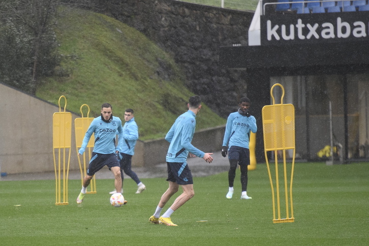 Andoni Gorosabel ha vuelto a tener un problema en el tobillo en el entrenamiento.