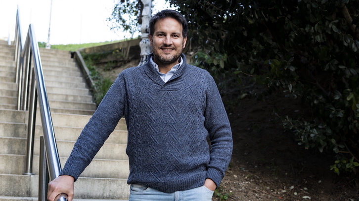Santiago Bereciartua, abogado querellante de Abuelas de Plaza de Mayo, en Donostia durante una jornada organizada por Egiari Zor Fundazioa y Mikel Zabalza Herri Ekimena.