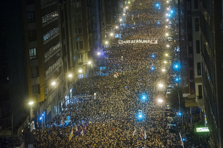 130.000 pertsonatik gora batu ziren Bilbon.