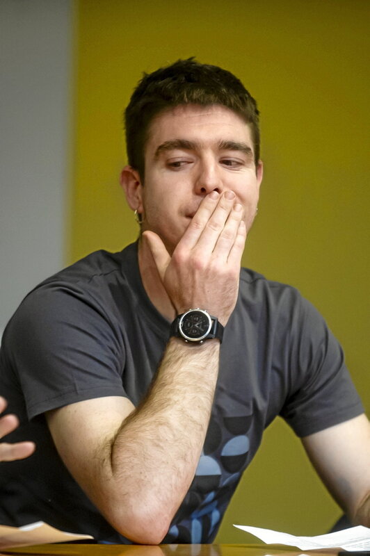 Iker Irribarria, agurra iragartzeko unean.