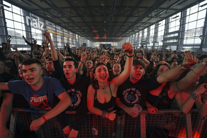 Gazte indarra agerian Landakon.