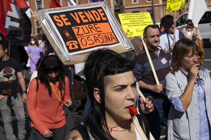 Protesta contra la situación de la atención primaria en Osakidetza.