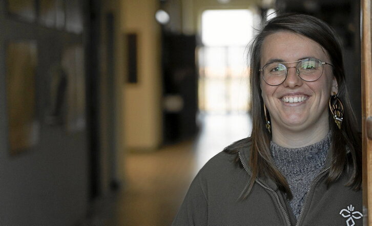 Ione Zuloaga, Aranzadik Donostian duen egoitzan.