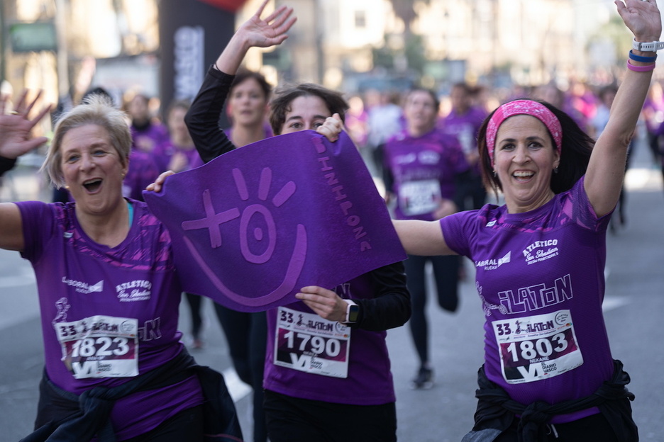 Bulebarrera heltzen. Bulebarrera heltzen.