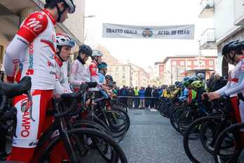 Igande eguerdi honetan txirrindulariak Eibarren mobilizatu dira.