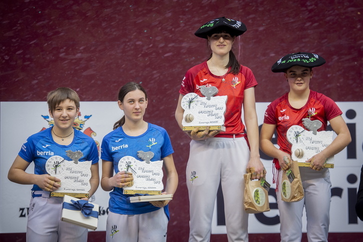 Gorriz, txapelarekin, Ruiz de Larramendi eta Barrocal irabazleak; urdienz, Zabaleta eta Agirre.