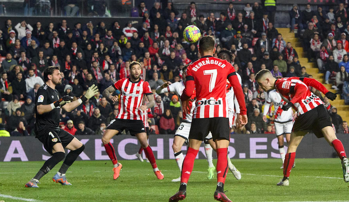 Sancet tuvo una buena ocasión para marcar en Vallecas. (@AthleticClub) Sancet tuvo una buena ocasión para marcar en Vallecas. (@AthleticClub)