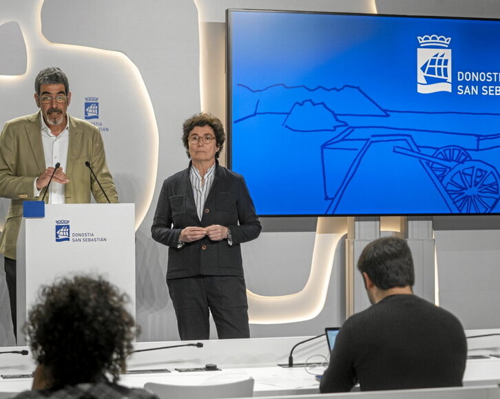 Eneko Goia y Nekane Arzallus, durante su comparecencia de ayer.