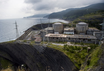 Imagen de las ruinas de Lemoiz que el PNV ahorró a Iberdrola el gasto millonario deregenerar.