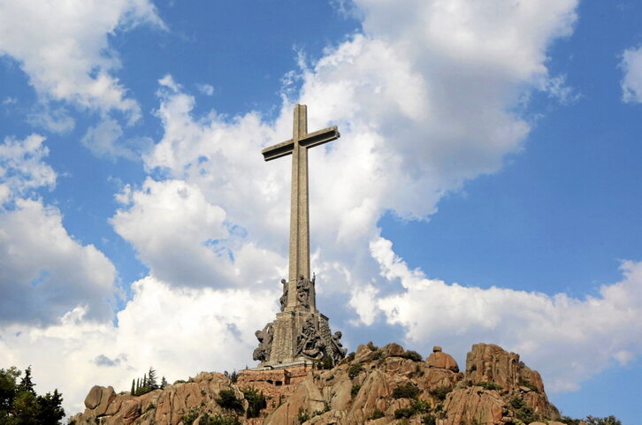 El Valle de los Caídos está ubicado en el municipio madrileño de San Lorenzo de El Escorial.