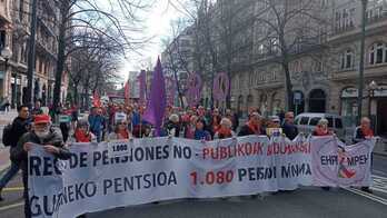 Los y las pensionistas han vuelto a manifestarse esta miércoles por la Gran Vía.