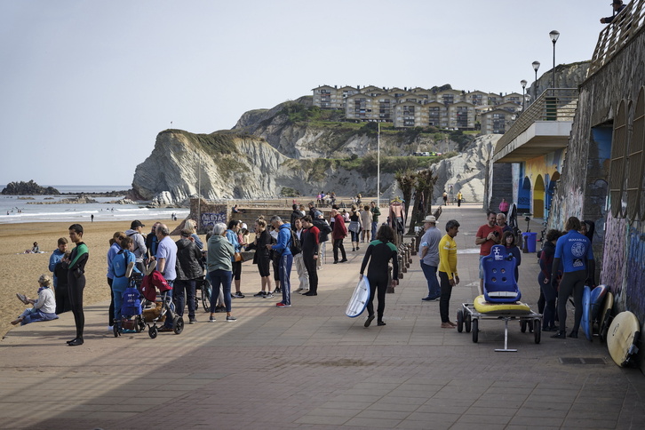 Surfa, Sopelako hondartzan. 