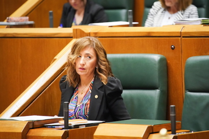 La consejera Olatz Garamendi durante la sesión de control.