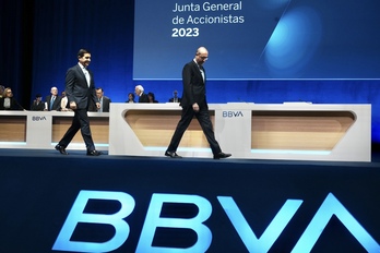 El presidente del BBVA, Carlos Torres Vila, y el consejero delegado, Onur Genç, en la celebrada en el Euskalduna.