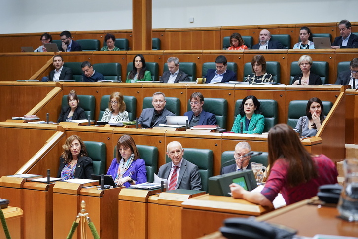 Bancada de PNV y PSE en el Parlamento de Gasteiz.