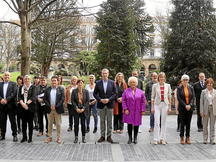 Olano eta Peña, Aldundiko beste kide batzuekin