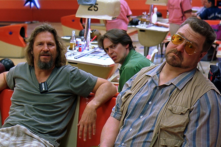 Jeff Bridges, John Goodman y Steve Buscemi en una de sus interminables jornadas de bolera.