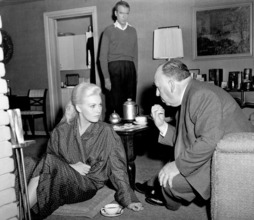 Alfred Hitchcock, Kim Novak y James Stewart durante el rodaje de 'Vértigo'.