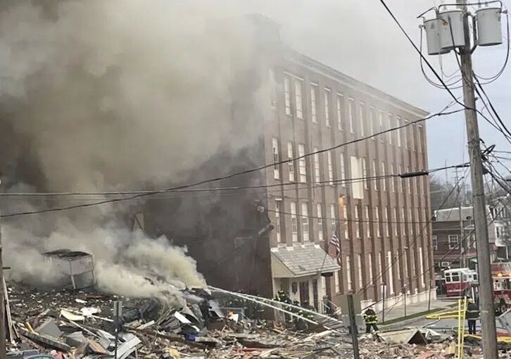 La fábrica de chocolate ha quedado muy afectada por la explosión registrada el pasado viernes y que ha provocado siete muertes.