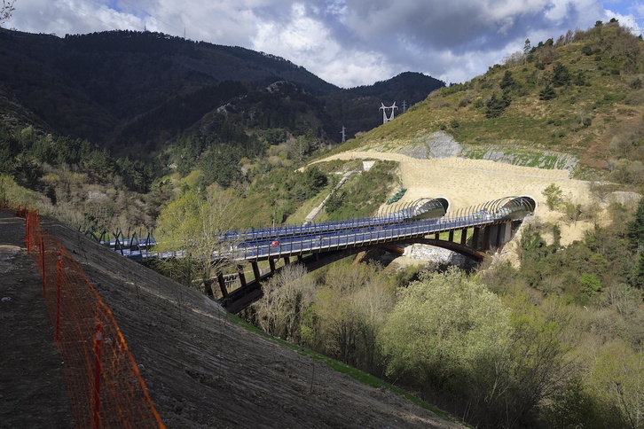 Conexión de la Supersur con la AP-68.