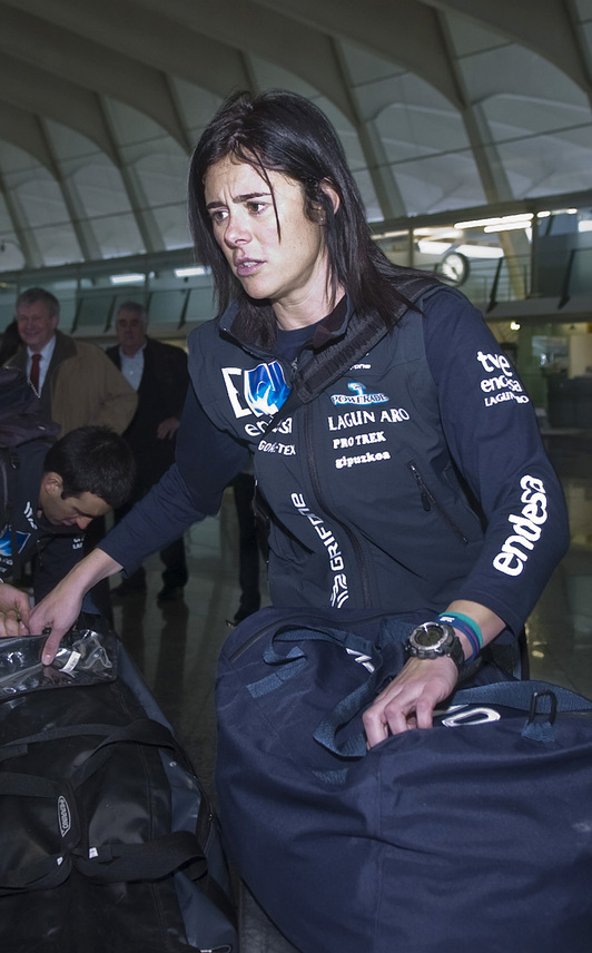 Edurne Pasaban 2010eko martxoaren 4an Loiuko aireportuan Himalaiara joan aurretik.