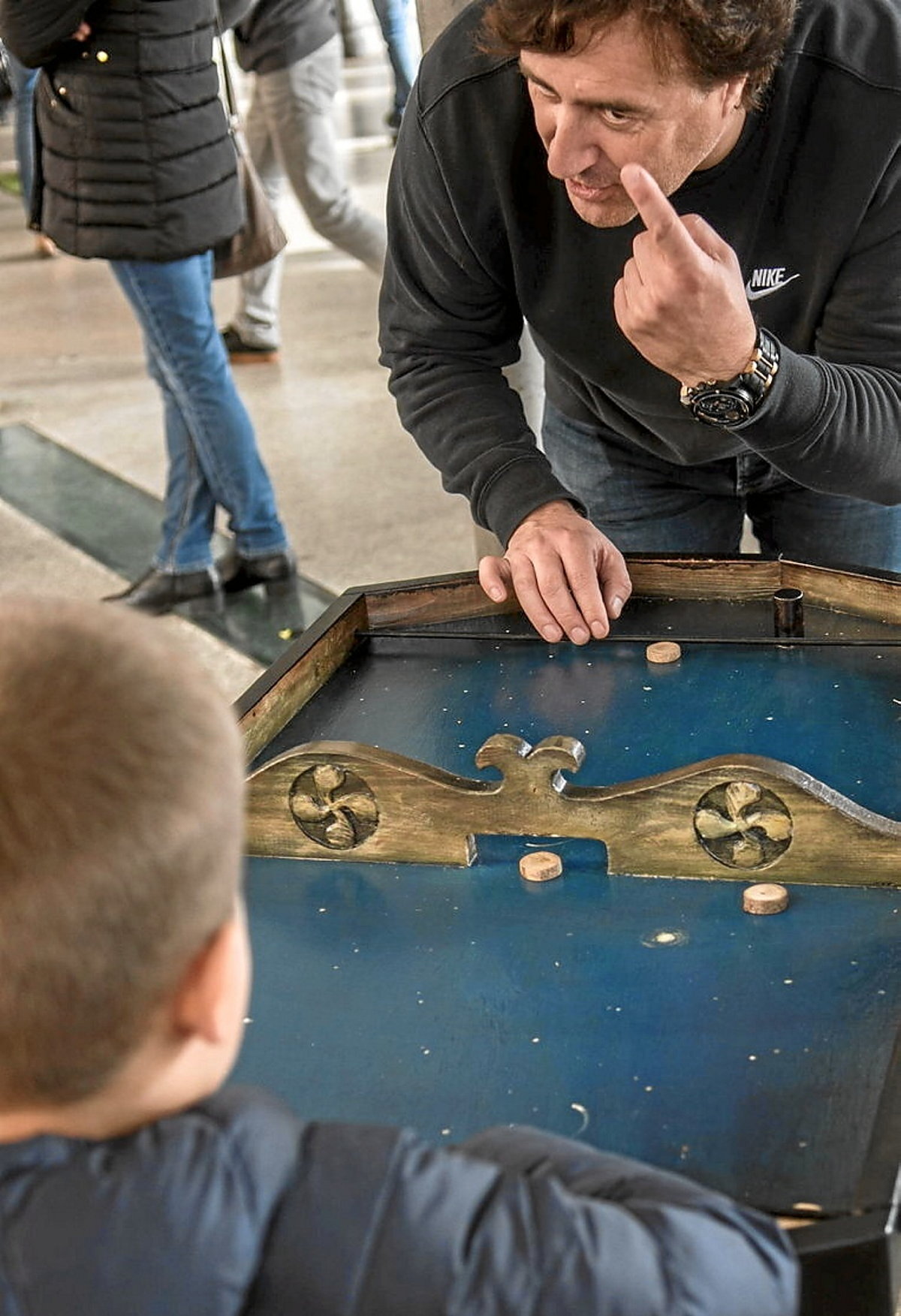 Gaueko izeneko jokoa (Ricardo BOSCH)