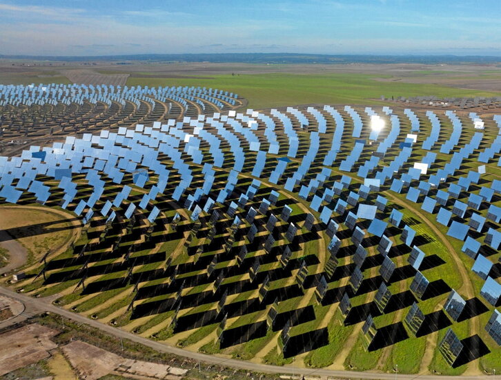 Una instalación de paneles solares en Sanlúcar la Mayor, Andalucía.