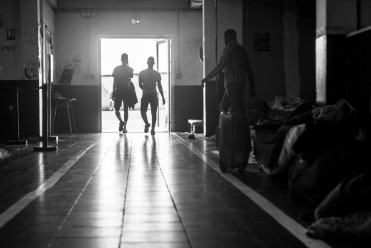 Pausako irteera atea