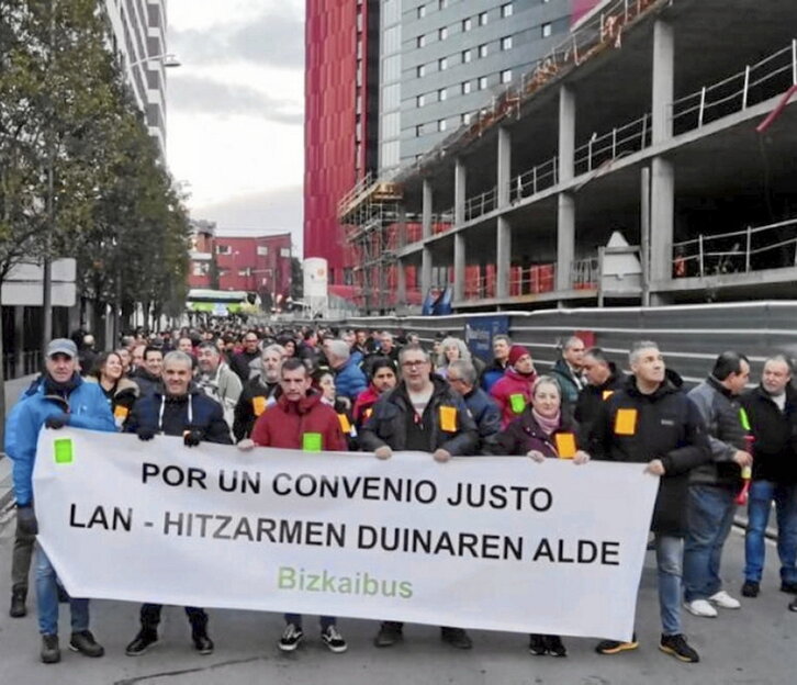 Una de las movilizaciones que han llevado a cabo los trabajadores de Bizkaibus.