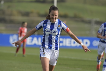 Amaiur Sarriegi, gol bat ospatzen.