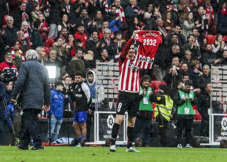 Sancet ha comunicado su renovación al acabar el partido en San Mamés.