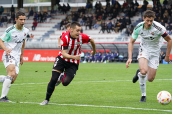 Izeta ha marcado el gol para los rojiblancos antes del descanso.