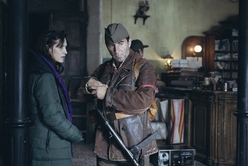 La directora vasca Clara Bilbao y el actor Antonio de la Torre.