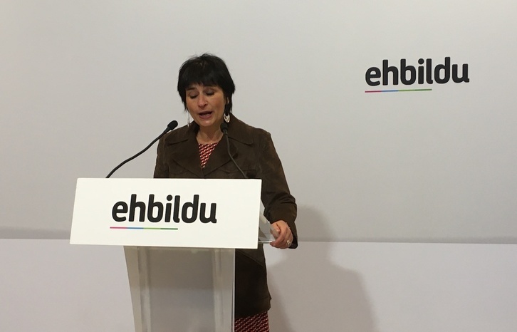 Laura Aznal, en su comparecencia ante los medios en relación a VW Nafarroa.