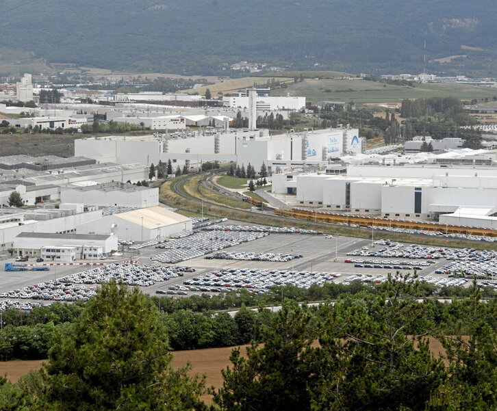 Aznal recordó que la planta de baterías se iba a ubicar en terrenos liberados al quitar la vía.