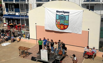 L’édition 2022 d’Aberri Eguna a été célébrée le dimanche 17 avril à Ascain, une première pour le village labourdin. En 2023, c’est Itxassou qui accueillera les festivités. (Archive)