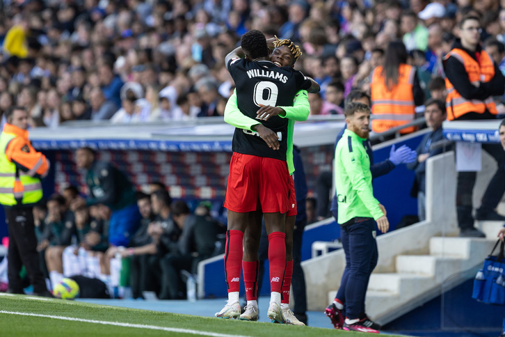 Williams anaiak, Iñakiren lehen gola ospatzen.