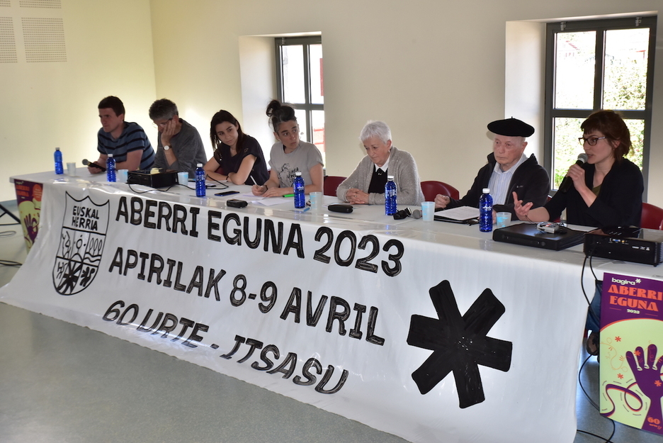 Signataire de la Déclaration de l'Aberri Eguna 2023, et parmi les fondateurs du mouvement Enbata, Jean-Louis Davant a apporté son témoignage lors d'une conférence samedi 8 avril.